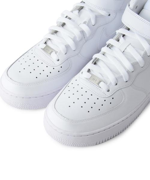 NIKE（ナイキ）の「＜NIKE（ナイキ）＞ AIR FORCE 1 MID 07/スニーカー（スニーカー・メンズ・ホワイト/ブラック・28cm/27.5cm/26.5cm）」の7枚目の写真