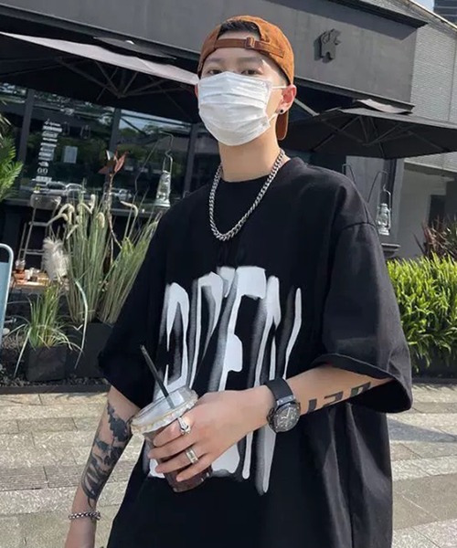 THE HITSS（ヒッツ）の「グラフィティ ロゴプリント オーバーサイズTシャツ（Tシャツ/カットソー・メンズ・ホワイト/ブラウン/ブラック・FREE）」の9枚目の写真