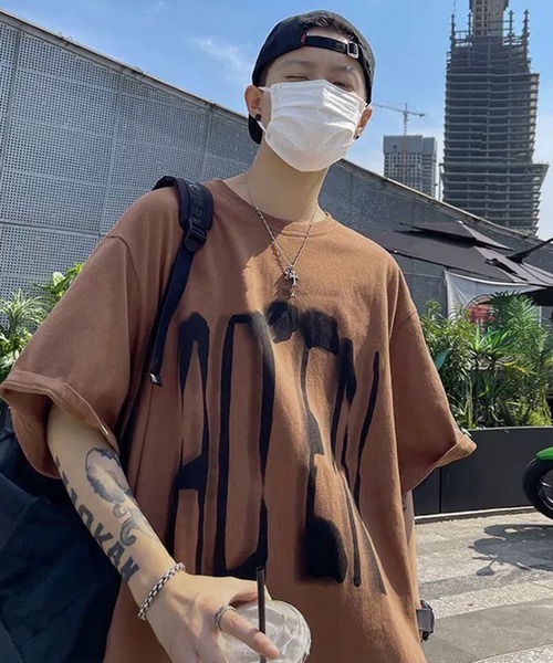 THE HITSS（ヒッツ）の「グラフィティ ロゴプリント オーバーサイズTシャツ（Tシャツ/カットソー・メンズ・ホワイト/ブラウン/ブラック・FREE）」の14枚目の写真