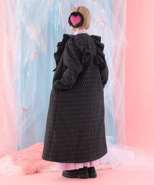 カロリナグレイサー　キルティングフリルコート　ブラック CAROLINA GLASER（カロリナ グレイサー）の「CAROLINA GLASER