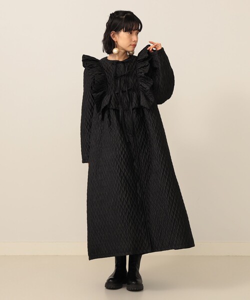 CAROLINA GLASER(カロリナ グレイサー)の「ラメドット フリルコート(その他アウター・レディース・ブラック/シルバー・ONE SIZE)」の6枚目の写真