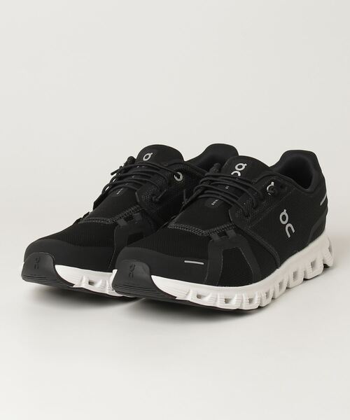 On(オン)の「CLOUD 6 M(スニーカー・メンズ・ブラック×ホワイト・28.0cm/27.5cm/27.0cm/26.5cm/26.0cm/28.5cm/25.5cm/29.0cm/25.0cm)」の1枚目の写真