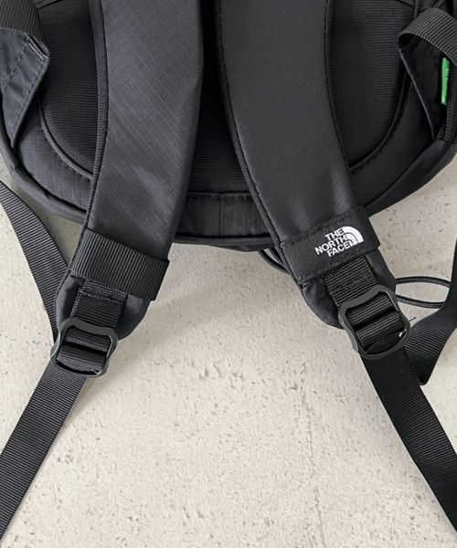 THE NORTH FACE（ザノースフェイス）の「国内未発売 THE NORTH FACE(ザ・ノースフェイス)/軽量 10L ミニ バックパック リュック/BOREALIS MINI BACKPACK（バックパック/リュック・レディース・ブラック/ホワイト/クリーム・FREE）」の17枚目の写真