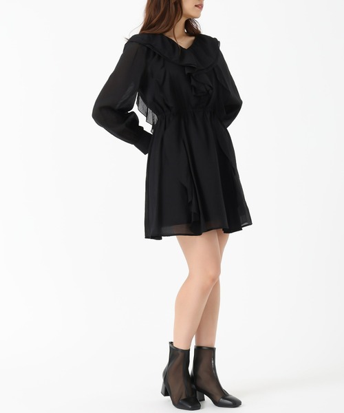 MISCH MASCH(ミッシュマッシュ)の「フリルミニワンピース(ワンピース・レディース・ブラック/アイボリー・フリ-)」の2枚目の写真