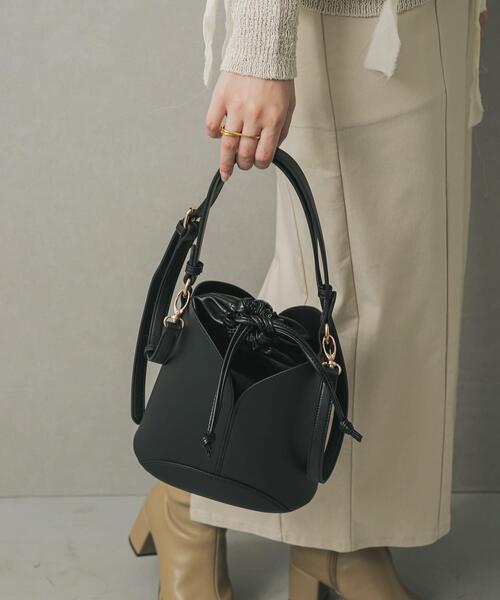 SENSE OF PLACE by URBAN RESEARCH（センスオブプレイスバイアーバンリサーチ）の「パネルキンチャクバッグ（ハンドバッグ・レディース・ライトベージュ/レッド/ブラック・ONE）」の6枚目の写真