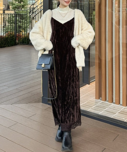 hinari（ヒナリ）の「ベロアレースキャミワンピ（ワンピース・レディース・ブラウン/ブラック・SMALL/X-SMALL/FREE）」の11枚目の写真