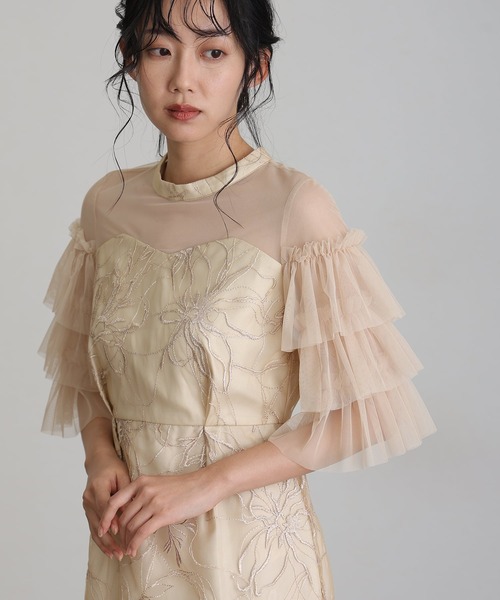 atlo(アトロ)の「七分袖&ミモレ丈 同窓会 成人式 ティアード スリーブフラワー 刺繍Iライン フリル チュール お呼ばれ 結婚式 二次会 フォーマル オケージョンドレス パーティー ドレス 謝恩会 20代 30代(ドレス・レディース・ベージュ/ブラック/イエロー/チャコールグレー・S/L/M)」の18枚目の写真