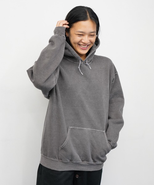 TOWNCRAFT(タウンクラフト)の「TOWNCRAFT / タウンクラフト 90S PIGMENT PULL HOODIE ヴィンテージ加工 ピグメントダイ プルオーバーパーカー(パーカー・メンズ・グレー/パープル/ブラック/ブルーグレー/ライトブルー/オリーブ/ターコイズブルー/ライトグリーン/ピンク/ネイビー・MEDIUM/LARGE/X-LARGE/XX-LARGE)」の1枚目の写真