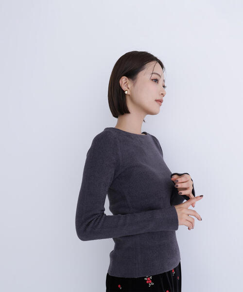 NATURAL BEAUTY BASIC(ナチュラルビューティーベーシック)の「◇ボートネックモールリブニット(ニット/セーター・レディース・チャコールグレー/ベージュ/マスタード・FREE)」の6枚目の写真