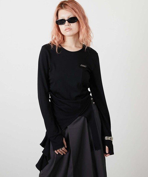 led.tokyo（レッドトウキョウ）の「【led.tokyo】ASYMMETRY FRILL TOPS/アシンメトリーフリルトップス（Tシャツ/カットソー・レディース・チャコールグレー/ブラック/ベージュ・FREE）」の2枚目の写真