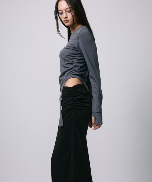 led.tokyo（レッドトウキョウ）の「【led.tokyo】ASYMMETRY FRILL TOPS/アシンメトリーフリルトップス（Tシャツ/カットソー・レディース・チャコールグレー/ブラック/ベージュ・FREE）」の15枚目の写真