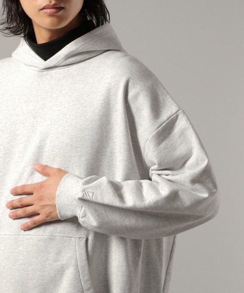 SIGNAL SPORTS(シグナルスポーツ)の「【SIGNAL SPORTS】heavy weight sweat hoodie/13oz ヘビーウェイトスウェットパーカー(パーカー・メンズ・その他4/ネイビー/ブラック・MEDIUM/LARGE)」の17枚目の写真