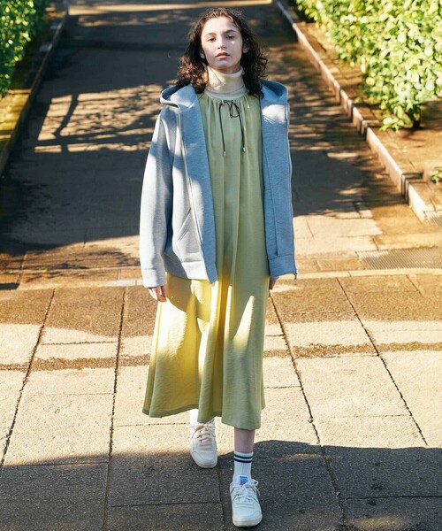 GYMPHLEX（ジムフレックス）の「Gymphlex | ネックギャザー 長袖ワンピース WOMEN（ワンピース・レディース・ダークネイビー/イエロー系その他・14）」の9枚目の写真