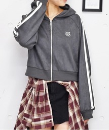スエポンフードブルゾン