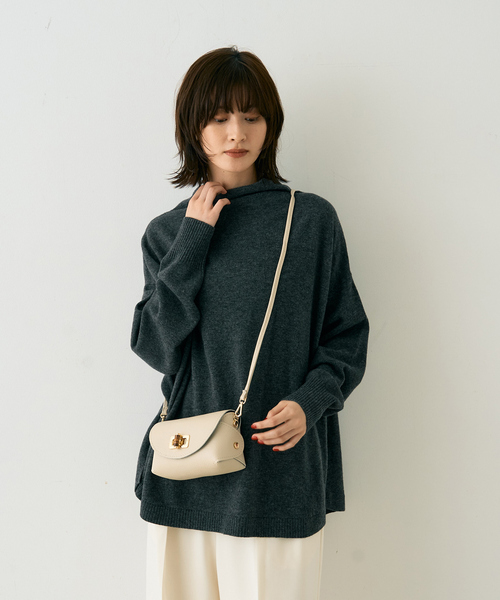 AULENTTI(オウレンティ)の「【AULENTTI/オウレンティ】レザーバンブーポシェット(ショルダーバッグ・レディース・ブラック/ベージュ/オフホワイト・フリー)」の7枚目の写真