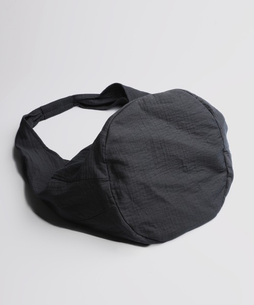 BALLAST ARK（バラストアーク）の「BALLAST ARK / バラストアーク：Oval Embroid Bag：BA12-BG01[AST]（トートバッグ・メンズ・ブラック×イエロー/ブラック×ホワイト/ブラック系その他/ブラック×パープル・FREE）」の16枚目の写真