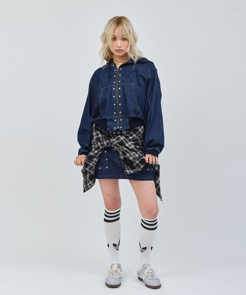 atmos pink(アトモスピンク)の「atmos pink Studs Denim Hoodie / アトモス ピンク スタッズ デニム フーディー(その他アウター・レディース・ブルー/ブラック・FREE)」の19枚目の写真