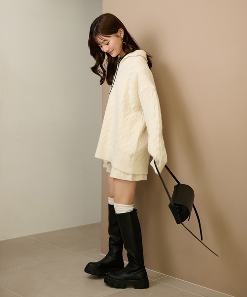 LAULEN(ローレン)の「skipper neck cable knit 2set /襟付きスキッパーネックケーブルニットショートパンツ2セット(セットアップ・レディース・チャコールグレー/ブラック/アイボリー・FREE)」の18枚目の写真