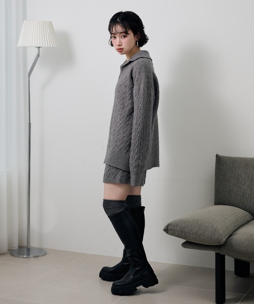 LAULEN(ローレン)の「skipper neck cable knit 2set /襟付きスキッパーネックケーブルニットショートパンツ2セット(セットアップ・レディース・チャコールグレー/ブラック/アイボリー・FREE)」の4枚目の写真