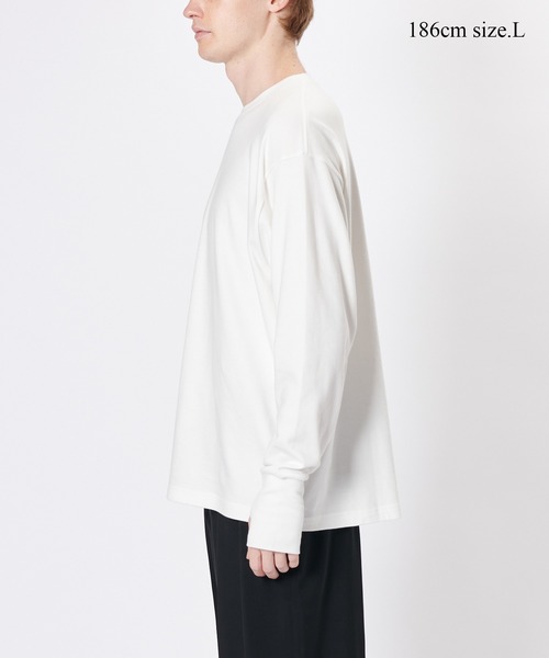 BIOTOP（ビオトープ）の「【Hanes for BIOTOP】 Comfort Crew Neck Pullover with Thumbhole EX（Tシャツ/カットソー・メンズ・ブラック/ホワイト/スミクロ・S/M/L/XL）」の17枚目の写真