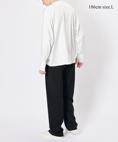 BIOTOP（ビオトープ）の「【Hanes for BIOTOP】 Comfort Crew Neck Pullover with Thumbhole EX（Tシャツ/カットソー・メンズ・ブラック/ホワイト/スミクロ・S/M/L/XL）」の11枚目の写真