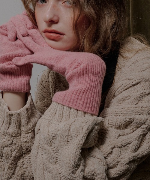 MUHET(ミュエータ)の「velour chenille yarn cable knit sweater / ベロアモールケーブルニット(ニット/セーター・レディース・ピンク/ネイビー/アイボリー・FREE)」の17枚目の写真