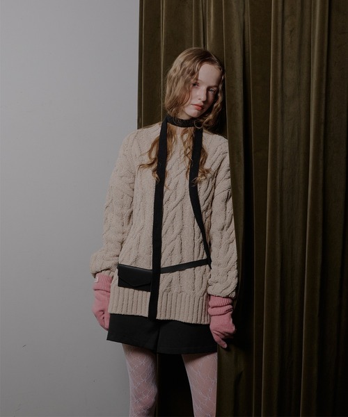MUHET(ミュエータ)の「velour chenille yarn cable knit sweater / ベロアモールケーブルニット(ニット/セーター・レディース・ピンク/ネイビー/アイボリー・FREE)」の20枚目の写真