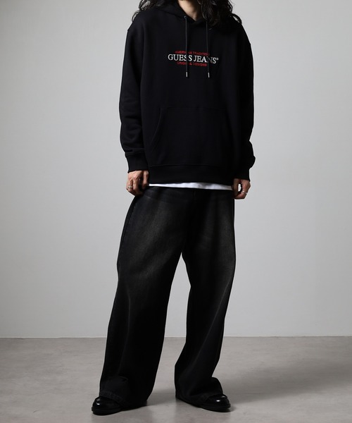 GUESS JEANS(ゲスジーンズ)の「GUESS JEANS GJ HOOD REG AMERICA TRAD SWEAT ゲス 刺繍ロゴ プルオーバー パーカー フーディー(パーカー・メンズ・ホワイト/ブラック・XL/M/L)」の19枚目の写真