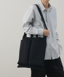 kuros'（クロス）の「【kuros’オリジナル】エコスエードヘルメットバッグ M｜ショルダーバッグ A4サイズ対応 日本製（ショルダーバッグ）」