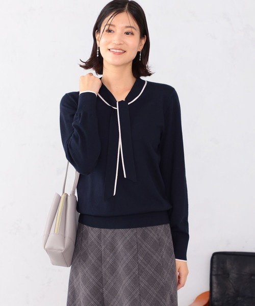 GALLORIA(ギャローリア)の「【キレメクニット】ボウタイニット(ニット/セーター・レディース・オートミール/ネイビー・S/M/L/LL)」の1枚目の写真