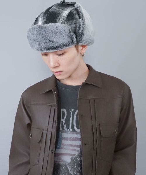 SPINNS（スピンズ）の「2WAYオンブレチャック柄フライトキャップ/防寒/耳当て付き/アビエーター帽/ユニセックス（キャップ・メンズ・ブラック系その他/レッド系その他・ONESIZE）」の9枚目の写真