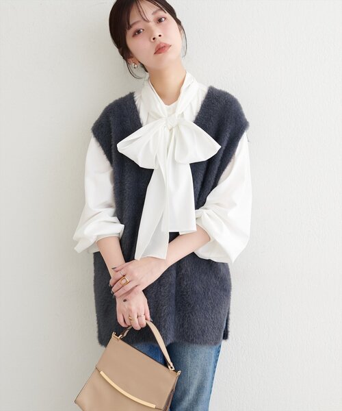 natural couture（ナチュラルクチュール）の「フェザーヤーンニットベスト（ベスト・レディース・ブラウン/チャコールグレー/オフホワイト・FREE）」の2枚目の写真