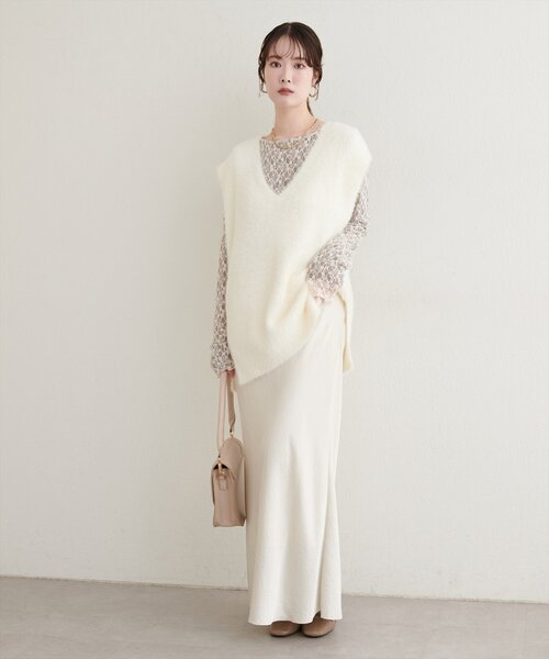 natural couture（ナチュラルクチュール）の「フェザーヤーンニットベスト（ベスト・レディース・ブラウン/チャコールグレー/オフホワイト・FREE）」の7枚目の写真