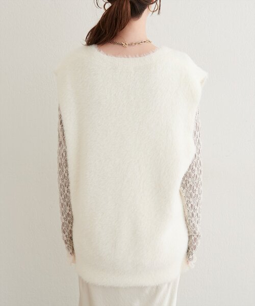 natural couture（ナチュラルクチュール）の「フェザーヤーンニットベスト（ベスト・レディース・ブラウン/チャコールグレー/オフホワイト・FREE）」の10枚目の写真