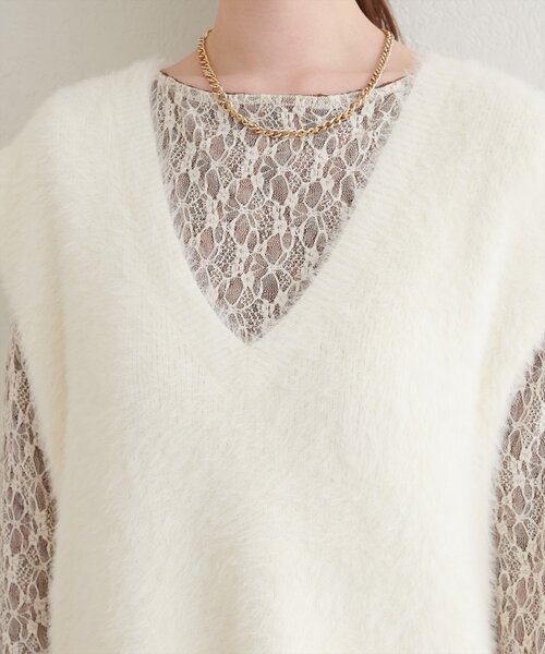 natural couture（ナチュラルクチュール）の「フェザーヤーンニットベスト（ベスト・レディース・ブラウン/チャコールグレー/オフホワイト・FREE）」の11枚目の写真