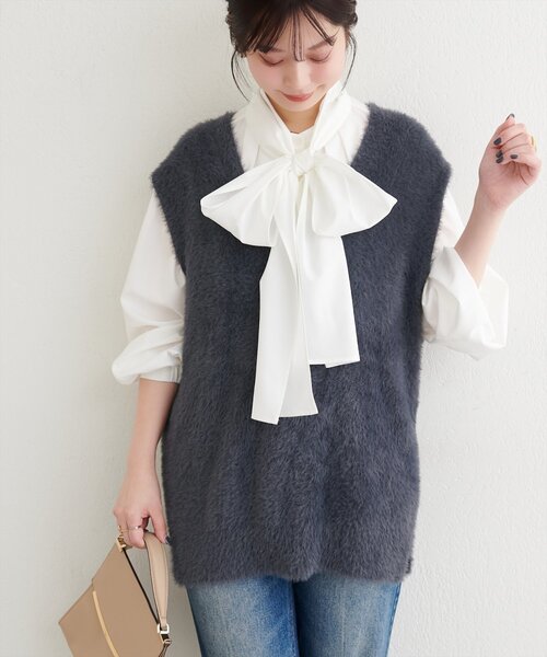 natural couture（ナチュラルクチュール）の「フェザーヤーンニットベスト（ベスト・レディース・ブラウン/チャコールグレー/オフホワイト・FREE）」の14枚目の写真