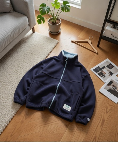 DISCUS ATHLETIC（ディスカス　アスレチック）の「【DISCUS ATHLETIC/ディスカス アスレチック】フリースパイピング配色フルＺＩＰハイネック(無地＆総柄)（ブルゾン・レディース・チャコール/オートミール/ネイビー/ブルー/その他・M/LL/L）」の3枚目の写真