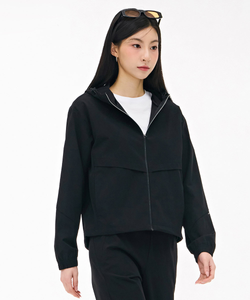 CHASECULT(チェイスカルト)の「レディースストレッチフードジップアップ-ブラック(ナイロンジャケット・レディース・ブラック・95/90/85)」の5枚目の写真