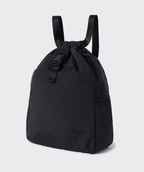 MUSINSA STANDARD（ムシンサスタンダード）の「リップストップワンバックルドローストリングバックパック[ブラック]（バックパック/リュック・レディース・その他・FREE）」の2枚目の写真