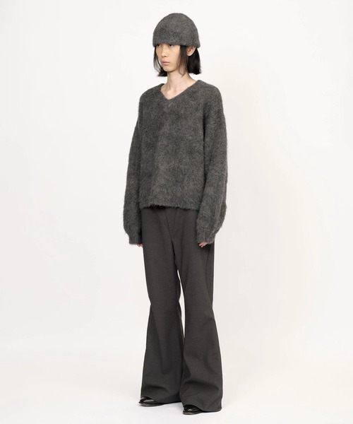 GOAT ESSENCE(ゴートエッセンス)の「ALPACA V-NECK KNIT SWEATER(ニット/セーター・メンズ・ブラック/グレー/ブラウン・2/3)」の7枚目の写真