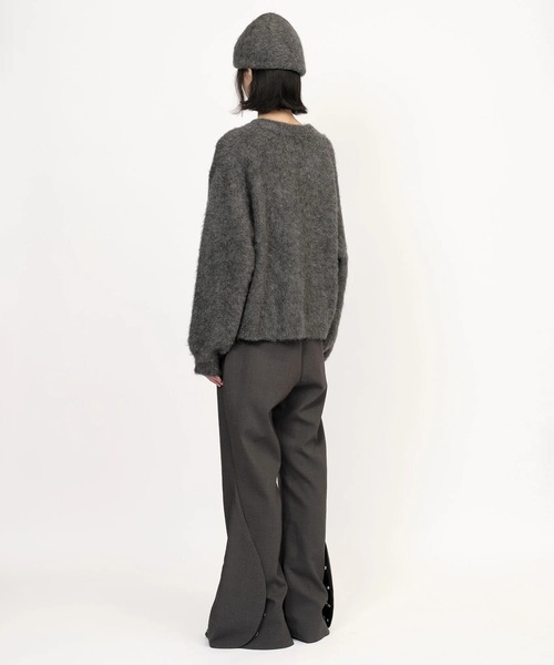 GOAT ESSENCE(ゴートエッセンス)の「ALPACA V-NECK KNIT SWEATER(ニット/セーター・メンズ・ブラック/グレー/ブラウン・2/3)」の9枚目の写真