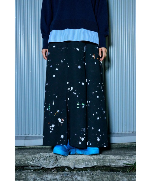 ENFOLD（エンフォルド）の「TOKYO SNOWING ランダムスリットスカート（スカート・レディース・ブラック・38/36）」の2枚目の写真