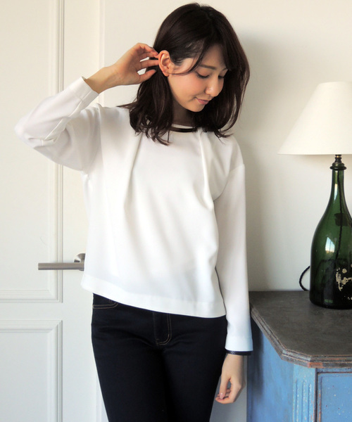 N.（N. Natural Beauty Basic）（エヌエヌナチュラルビューティーベーシック）の「プレートネックブラウス（シャツ/ブラウス・レディース・ホワイト/ネイビー・MEDIUM）」の2枚目の写真