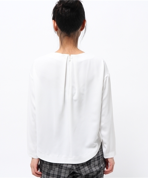 N.（N. Natural Beauty Basic）（エヌエヌナチュラルビューティーベーシック）の「プレートネックブラウス（シャツ/ブラウス・レディース・ホワイト/ネイビー・MEDIUM）」の11枚目の写真