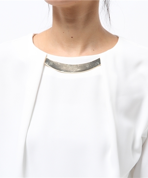 N.（N. Natural Beauty Basic）（エヌエヌナチュラルビューティーベーシック）の「プレートネックブラウス（シャツ/ブラウス・レディース・ホワイト/ネイビー・MEDIUM）」の12枚目の写真