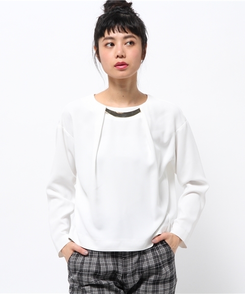 N.（N. Natural Beauty Basic）（エヌエヌナチュラルビューティーベーシック）の「プレートネックブラウス（シャツ/ブラウス・レディース・ホワイト/ネイビー・MEDIUM）」の15枚目の写真