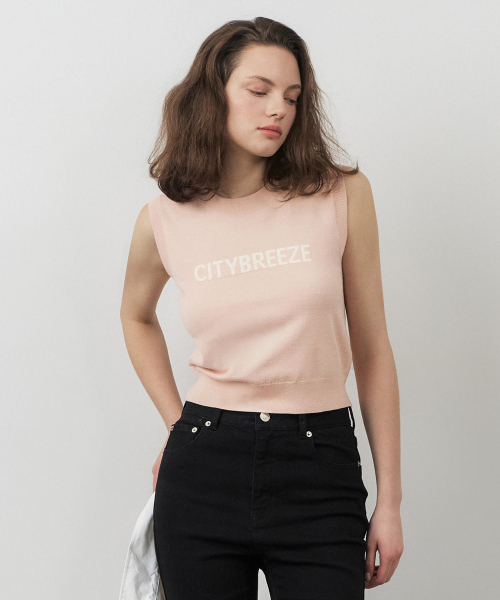 CITYBREEZE(シティブリーズ)の「シティロゴスリーブレスクロップトップ_PINK(Tシャツ/カットソー・レディース・ピンク・FREE)」の4枚目の写真