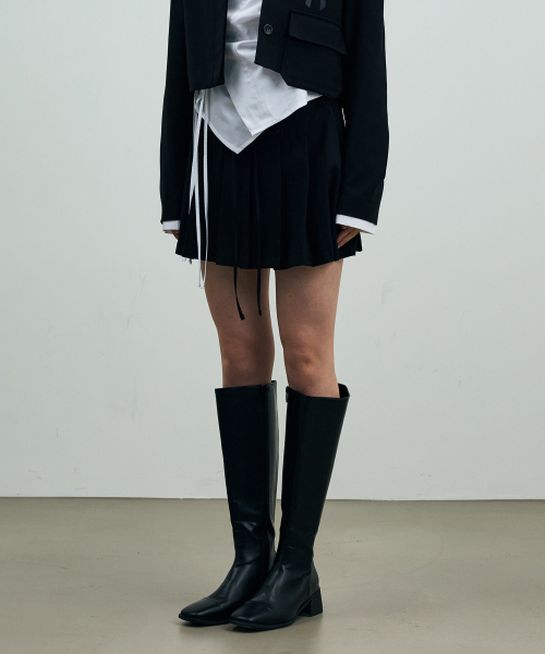ARI(アリ)の「MILD PLEATS SKIRT PANTS / BLACK(スカート・レディース・ブラック・FREE/MEDIUM/SMALL)」の12枚目の写真