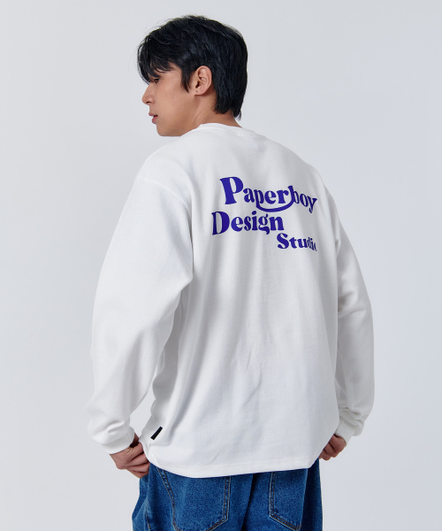 PAPERBOY(ペーパーボーイ)の「デザインスタジオ 長袖Tシャツ-ホワイト(Tシャツ/カットソー・レディース・その他・SMALL/MEDIUM)」の1枚目の写真