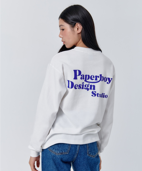 PAPERBOY(ペーパーボーイ)の「デザインスタジオ 長袖Tシャツ-ホワイト(Tシャツ/カットソー・レディース・その他・SMALL/MEDIUM)」の3枚目の写真